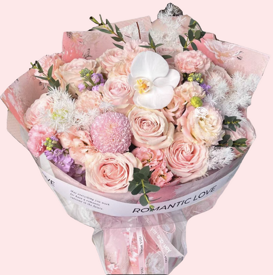 Pink roses, with Phalaenopsis, Platycodon grandiflorus, cymbidium, pink chrysanthemum, violet bouquet